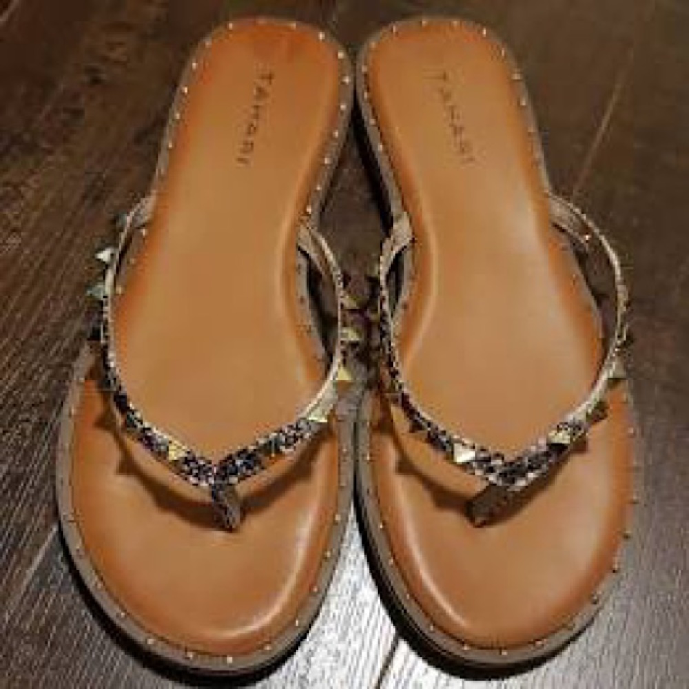 TAHARI Snake Print Gold-Tone Studded Cushioned FlipFlops Sandals Womens size 8.5